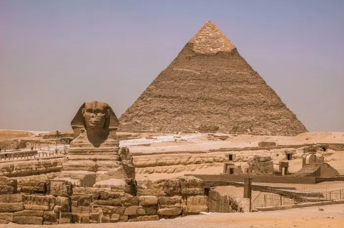 Destinasi Wisata Terbaik di Kairo yang Kaya Akan Sejarah & Budaya Unik